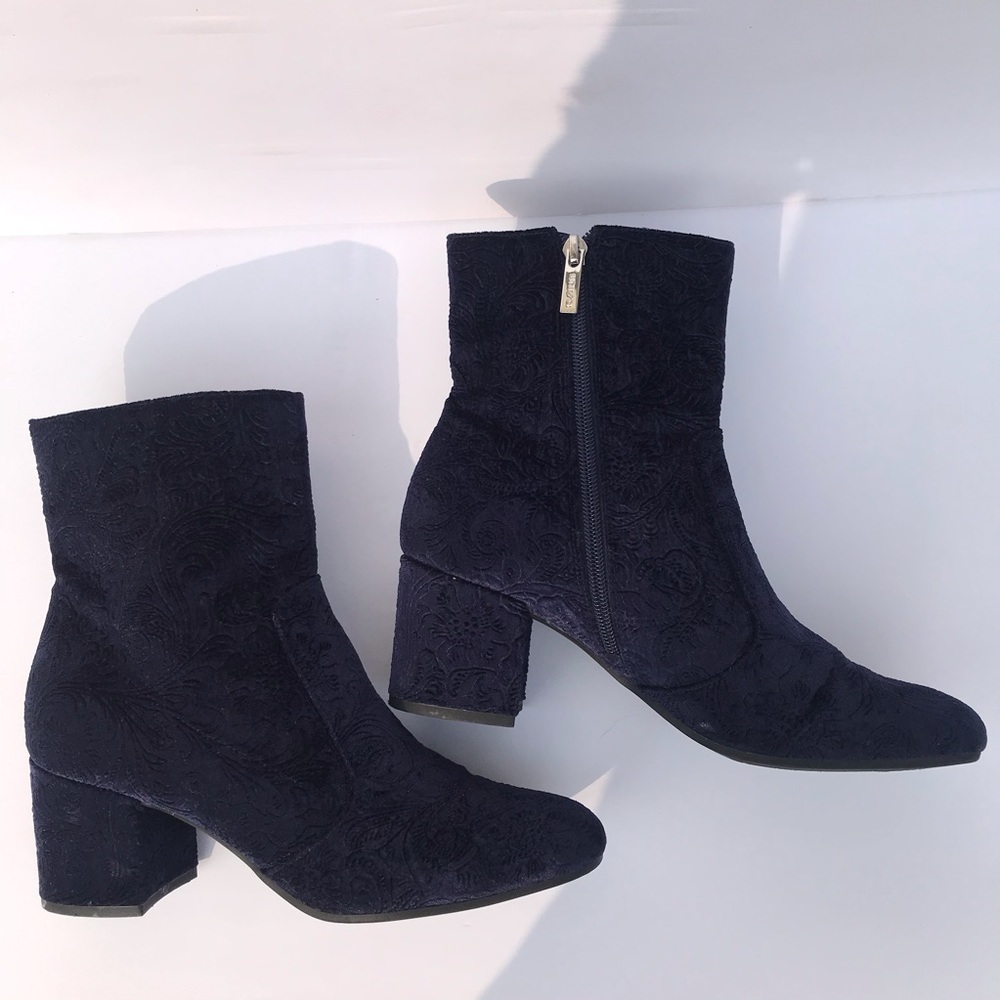 Sold Unisa Purple Crushed Velvet Ankle Boots 8.5 - Picture 2 of 15